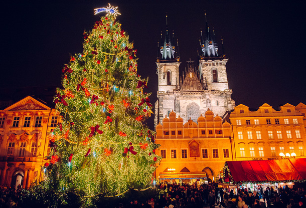 Elka Na Staromake Открытие рождественской елки на Староместской площади в Праге пройдет без торжественной церемонии