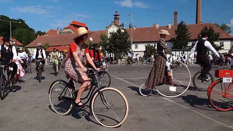 Praha Velosipedy Historicke Zbraslav 2014 Новости Чехии исторические велосипеды