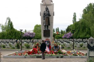 Кладбище красноармейцев, погибших весной 1945 года, на Ольшанах в Праге
